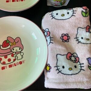 New Hello Kitty Kitchen Towel 2 pack